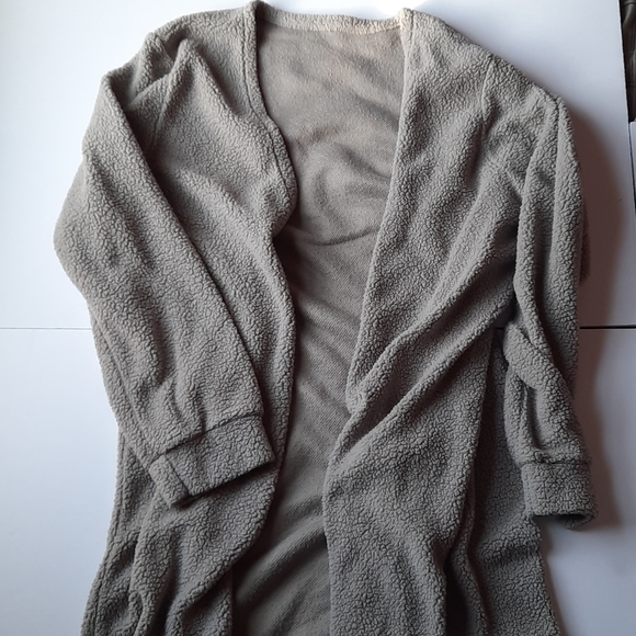 SHEIN NWOT grey fleece crop lounge set cardigan - Picture 2 of 4